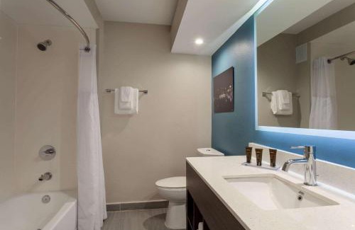 Florida Central Atlantic Coast Hotel | Nobile Hotel Parkway at Celebration Orlando Very Close to Disney Theme Parks