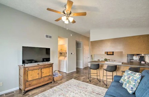 Noblesville Casa | Noble Loft - Walk to downtown/close to the river!