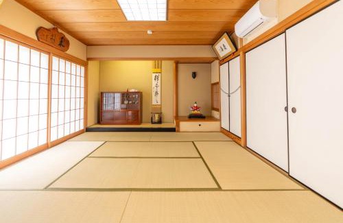 Higashi Ward Apartamento | Nobu House"無料駐車場付き"BBQ可能"最大8人"外庭付き