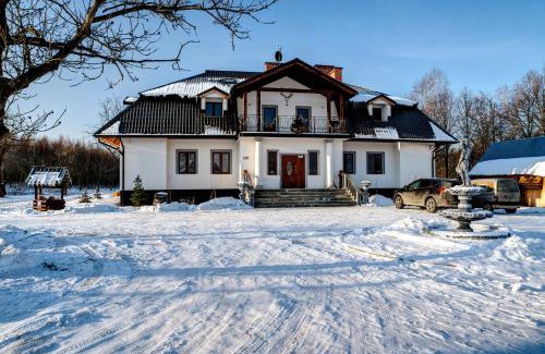 Medynia Glogowska Cama Y Desayuno | Noclegi Dwór Szlachecki Biedaczów