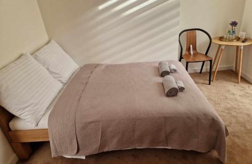Grybow Apartamento | Noclegi Nad rzeką Białą