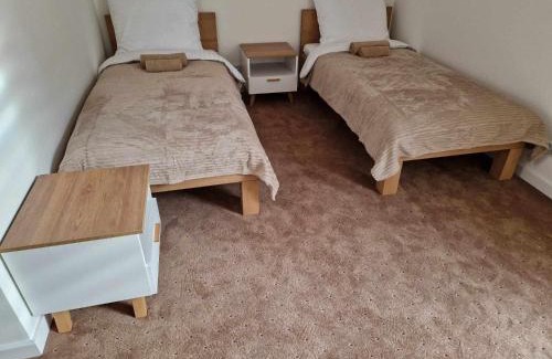 Grybow Apartamento | Noclegi Nad rzeką Białą