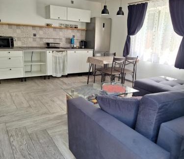 Janowice Wielkie Apartamento | Noclegi Różanka