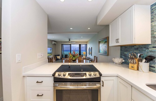 Kahana Condominio | Noelani 304 3bdrm 2.5 Bath 3 Bedroom Condo by RedAwning
