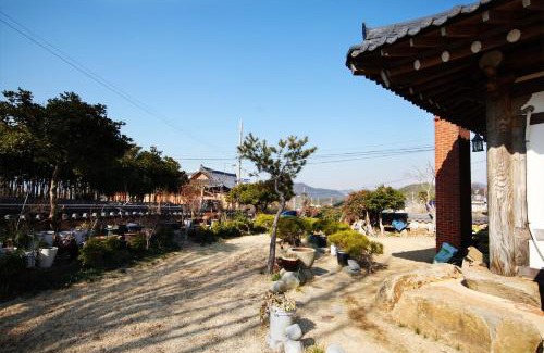 Yeosu Casa | Noeul Hanok Pension