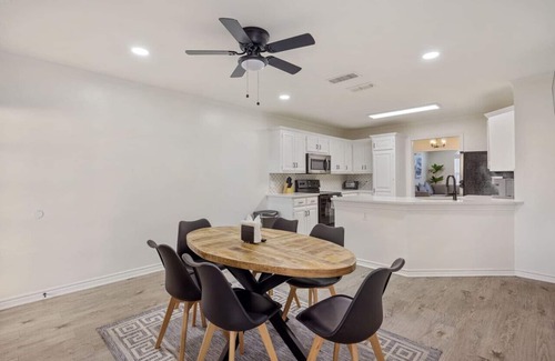 Tyler Casa | Noir at Hollytree Dr. Perfect Location!