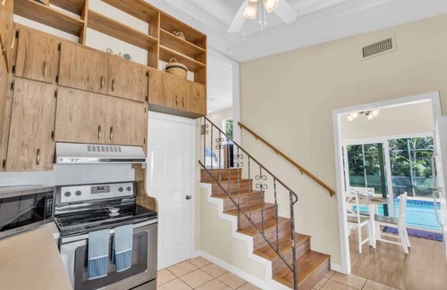 Laurel Casa | Nokomis Beach Getaway with Heated Pool