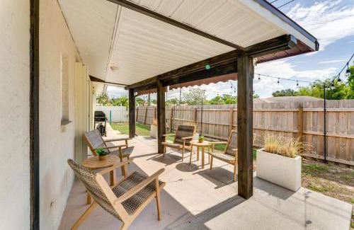 Laurel Casa | Nokomis Home with Screened Pool, 3 Mi to Beaches!