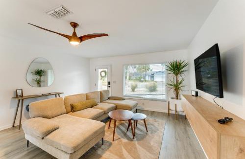 Laurel Casa | Nokomis Home with Screened Pool, 3 Mi to Beaches!
