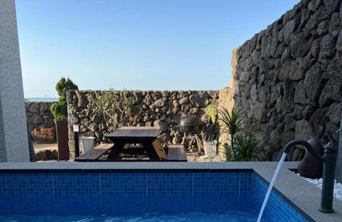 Hallim Casa | Nolgureum private pool villa