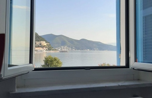 Noli Apartamento | Noli - Splendid seaside apartment with panoramic terrace in "Art Nouveau" villa