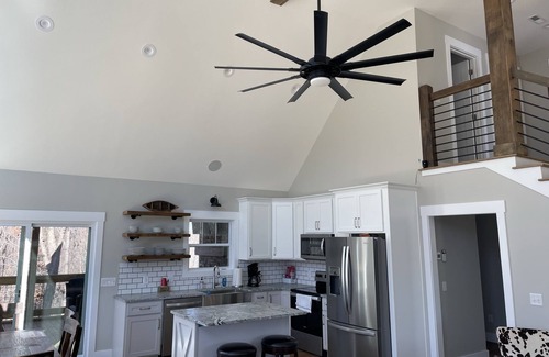 Lindseyville Cabina | Nolin Lake Lakehouse Vacation Rental - Newly Built