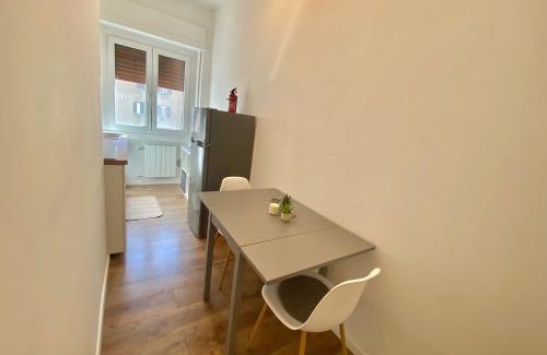 Zona Padova Apartamento | NoLo Urban Nest Apartment, Confortevole e Graziosa, servita di tutti i Comfort e Metropolitana Verde per Stazione Centrale e Garibaldi