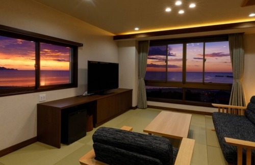 Kyotango Hotel | Nonsmoking 4 people Special room with ocean view 6th and 7th floors Spring seasonal banquet / Kyotango Kyōto