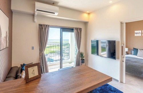 Gushi Hotel | Nonsmoking Family room Parking guaranteed1 ca / Naha Okinawa