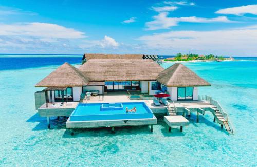 Mahaanaelhihuraa Island Complejo | NOOE Maldives Kunaavashi - Stay 5 nights or more and get Free Speed Boat Transfers - Valid for stays till 30th September 2025