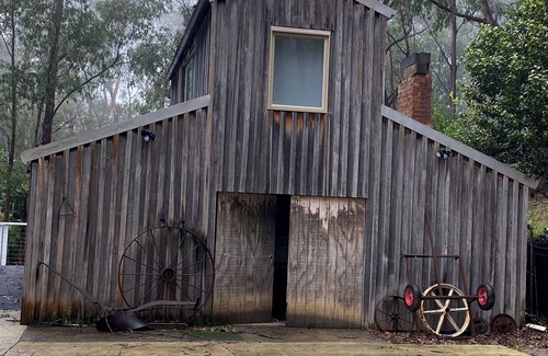 Noojee Apartamento | Noojee Views Barn TopnToolshed nNoojee Hotel nTrestle Bridge nWaterfallsnSnow