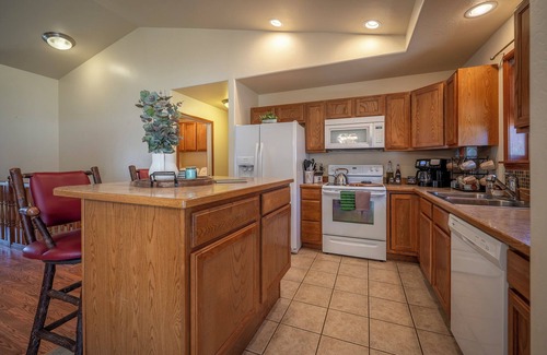 Livingston Casa | Nook on Nebula: Your Home Away From Home