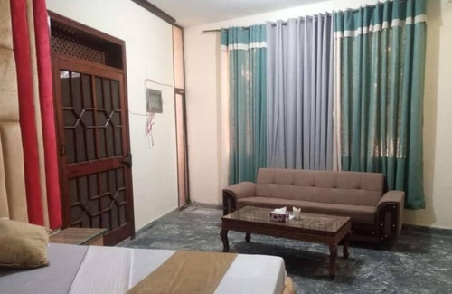 Johar Town Casa | Noor INN Guest House