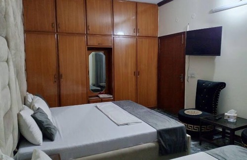 Johar Town Casa | Noor INN Guest House