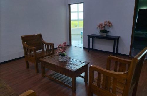 Kampung Seriap Apartamento | Noorsyah Roomstay Kangar Jaya