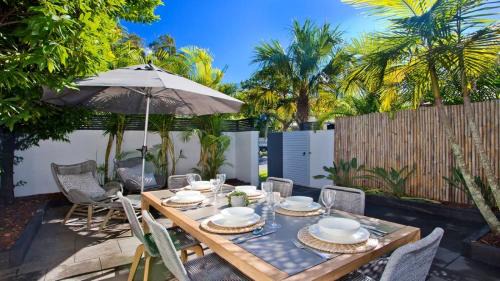 Noosa Heads Casa | Noosa Parade Townhouse w/Terrace by Stay Noosa