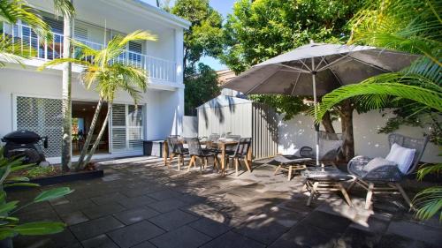 Noosa Heads Casa | Noosa Parade Townhouse w/Terrace by Stay Noosa