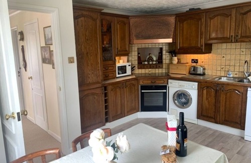 Horning Casa | NOOSA SOUND SUPERB WATERSIDE BUNGALOW IN HORNING VILLAGE ON THE NORFOLK BROADS