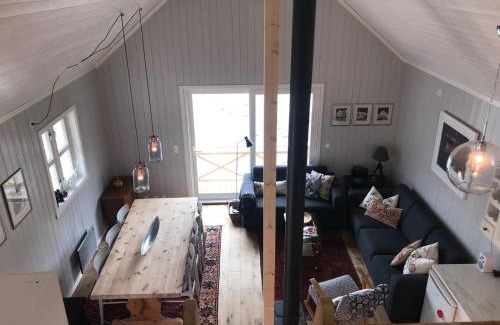 Svolvaer Casa | Nora's Waterfront Cabin