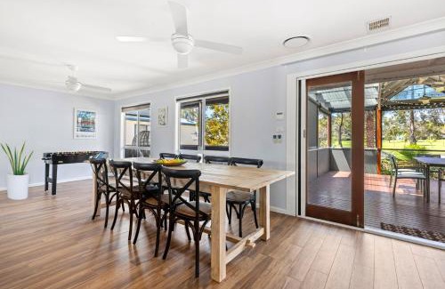 Sanctuary Point Casa | Nordic Fairway - Pet Friendly - 10 mins to Hyams Beach