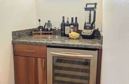 Running Springs Casa | Nordic Holiday Home - Hot Tub, Sledding Hill, Included EV/Tesla Charger, Pets ok