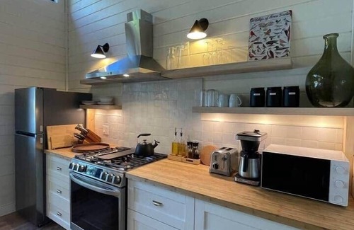 Annapolis Valley Casa | Nordic Spa - Serene lakefront escape