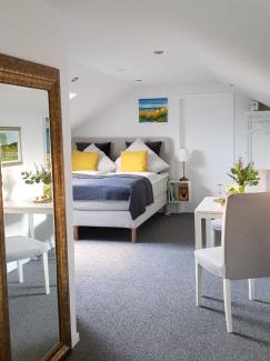 Oldersbek Apartamento | Nordsee Ferienwohnung im Künstlerhaus bei Husum - keine Monteure Arbeiter
