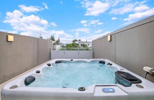 Surfers Paradise Apartamento | Norfolk Horizon - Resort Vibes with Private Rooftop