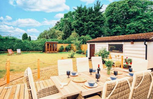 Heacham Casa | Norfolk Luxe Beach House Sleeps 8 Dog friendly