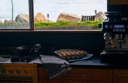 Amity Point Casa | Norm's Place + Waterfront House + Beachfront