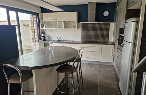 Tourville-les-Ifs Casa | Norman house close to the pebble beaches and cliffs of Etretat Dogs ok