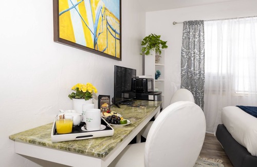 North Beach Hotel | Norman's Hotel and Dining