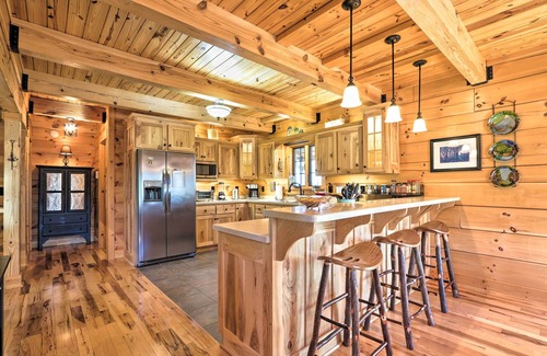 Rock Harbor Casa | Norris Lake Area Home w/ Spacious Deck + View!