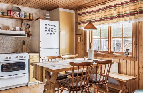 Vidsel Casa | Norrskensstugan by Interhome