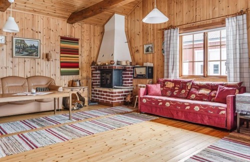 Vidsel Casa | Norrskensstugan by Interhome