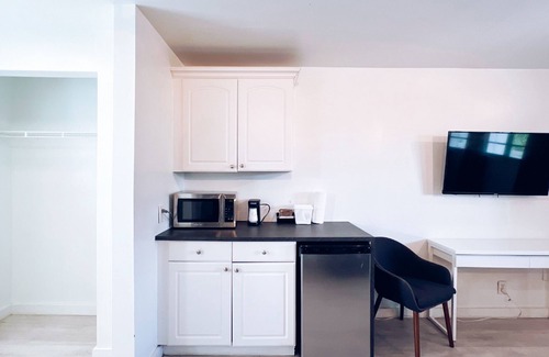 Central Beach Hotel | North Beach Hotel