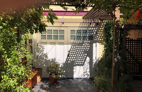 North Berkeley Casa | North Berkeley Victorian -- Heart of Gourmet Ghetto - 5 blocks to U.C./ Downtown