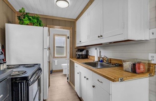 Lexington Cabaña | North Bound 25 Cottage #2