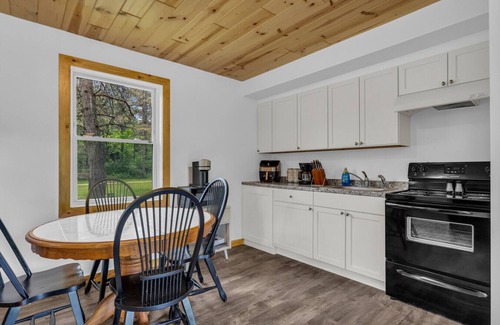 Lexington Cabaña | North Bound 25 Cottage #5