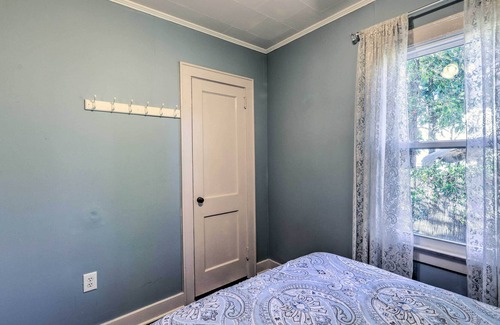 Bridgeton Cabaña | North Carolina Cottage Near Golfing & Hiking!
