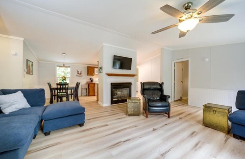 Pisgah Forest Casa | North Carolina Home Near Mountain Biking and Fishing