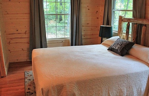 Boonville Cabina | North Carolina Private Vineyard Cabin - bodega, cabina de luna de miel, senderismo, firepla