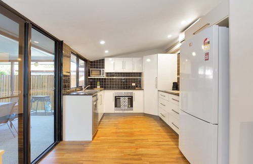 Mackay Casa | North Central Holiday Home