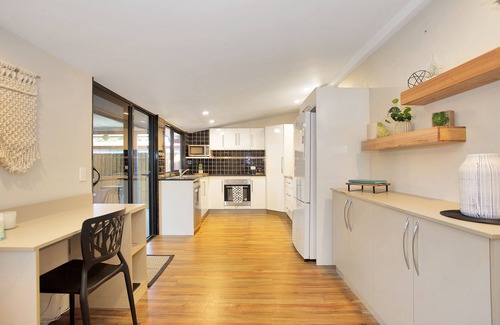 Mackay Casa | North Central Holiday Home